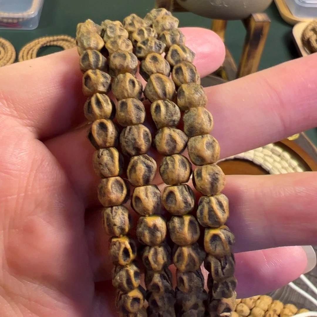 【闪购商品】柏香籽/百香籽吊坠热振脏脏乱鬼21