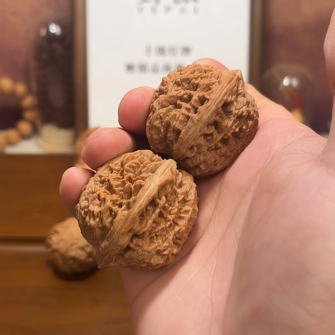 文玩核桃吊坠全品大蒜头边37高44.9