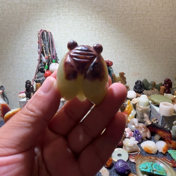 未镶嵌和田玉（糖玉）挂件