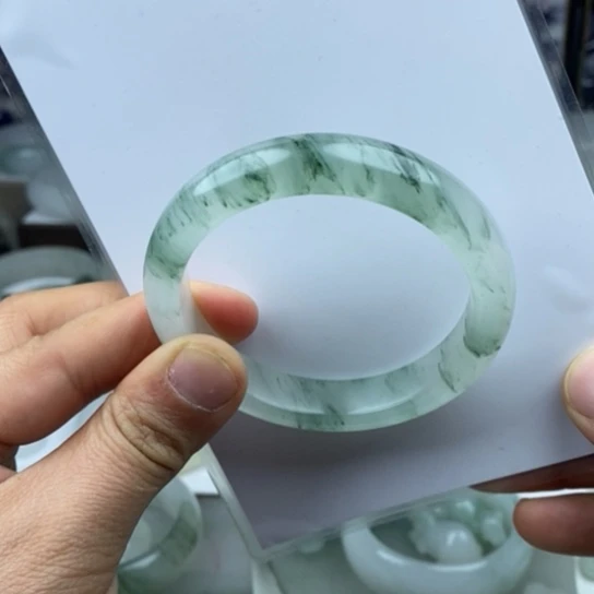 石英质玉（金丝玉）手镯未镶嵌