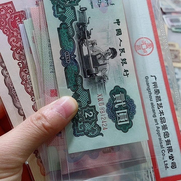 小**哥一套三套的原票0000000000000