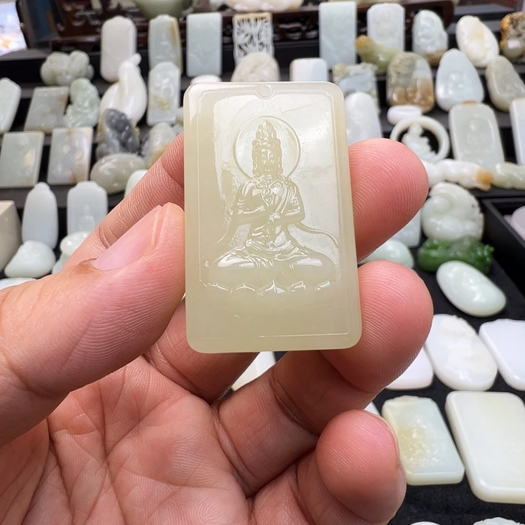 和田玉未镶嵌颈饰