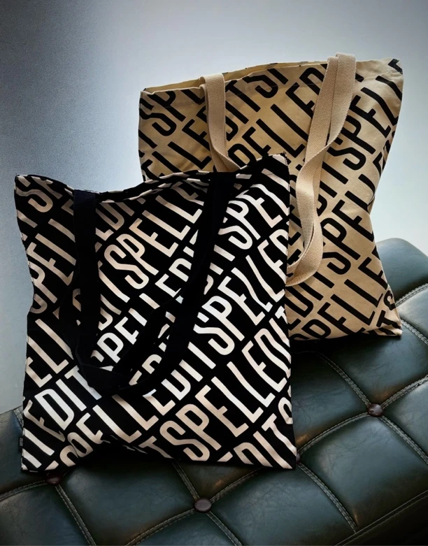 韩系潮牌字母印花织物包包