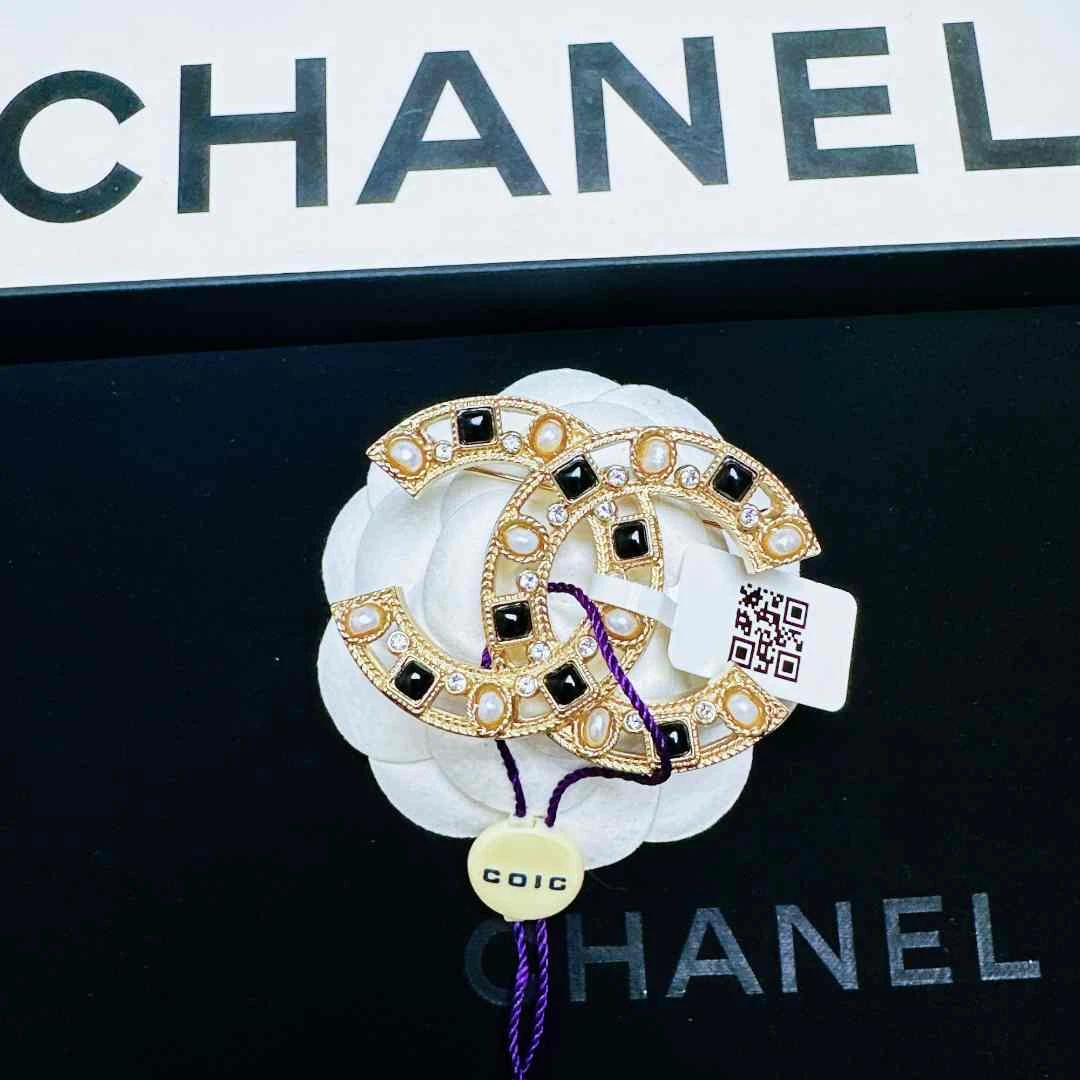 95新 Chanel/香奈儿 柚礼中古/香奈儿黑白镂空双C胸针CG502029