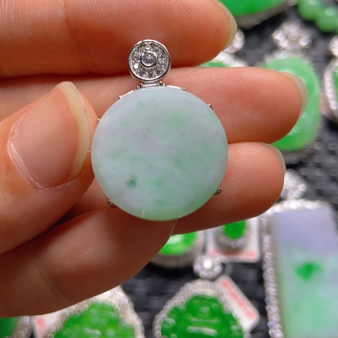 翡翠银S925镶嵌颈饰圆牌吊坠