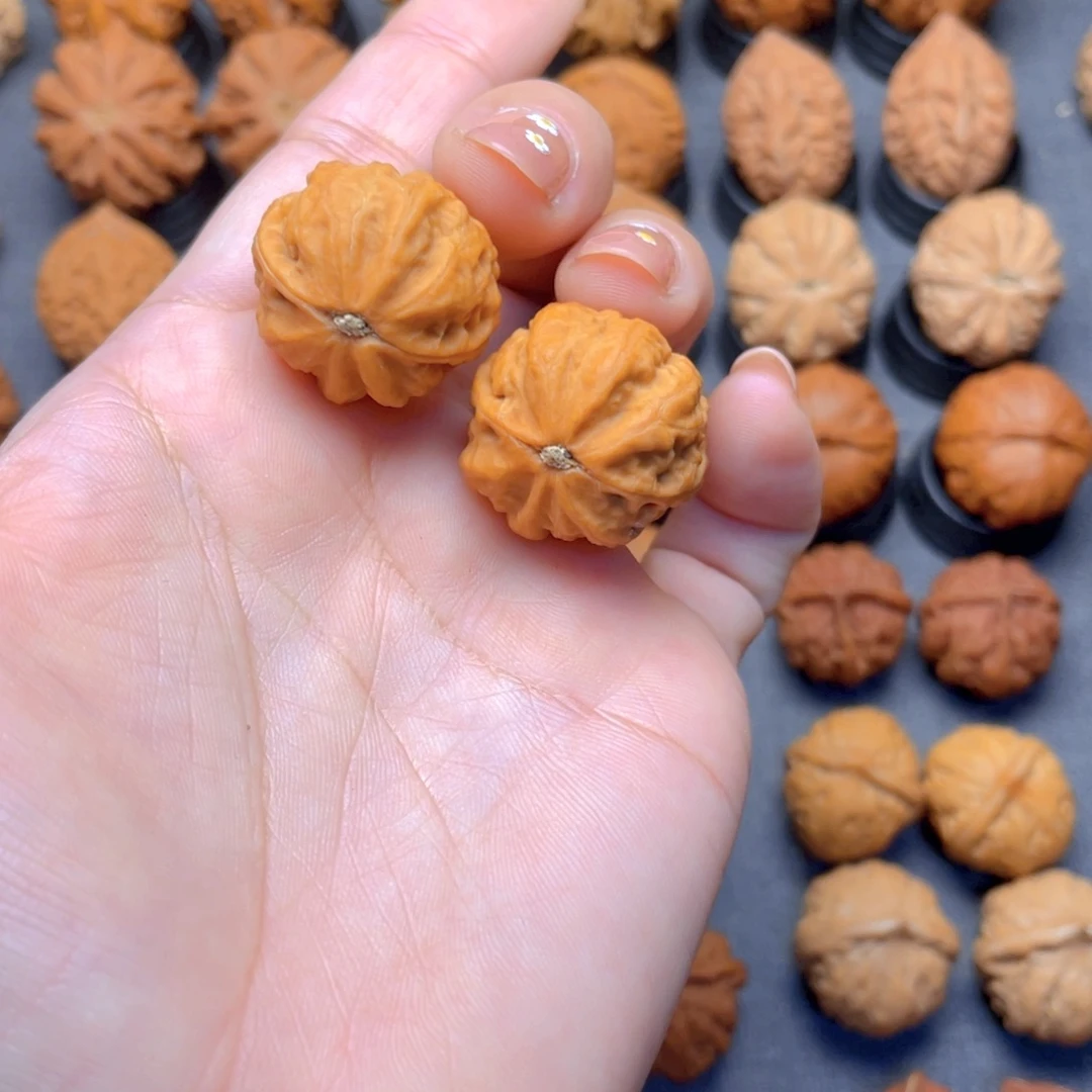 核桃文玩把件小笼包