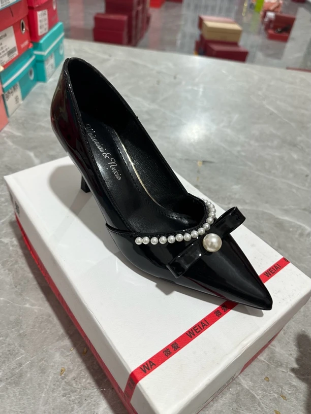 630 1 高端时尚女鞋细跟高跟鞋