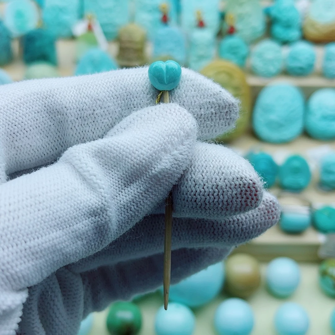 绿松石未镶嵌珠宝奇石