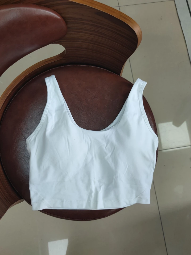 微瑕 PARWIN白色运动美背