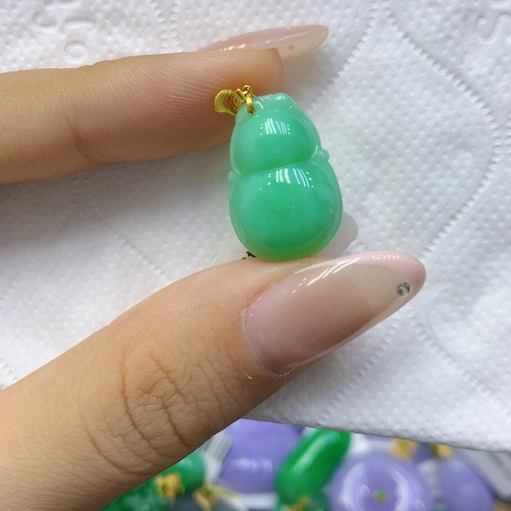 颈饰18K金镶嵌翡翠