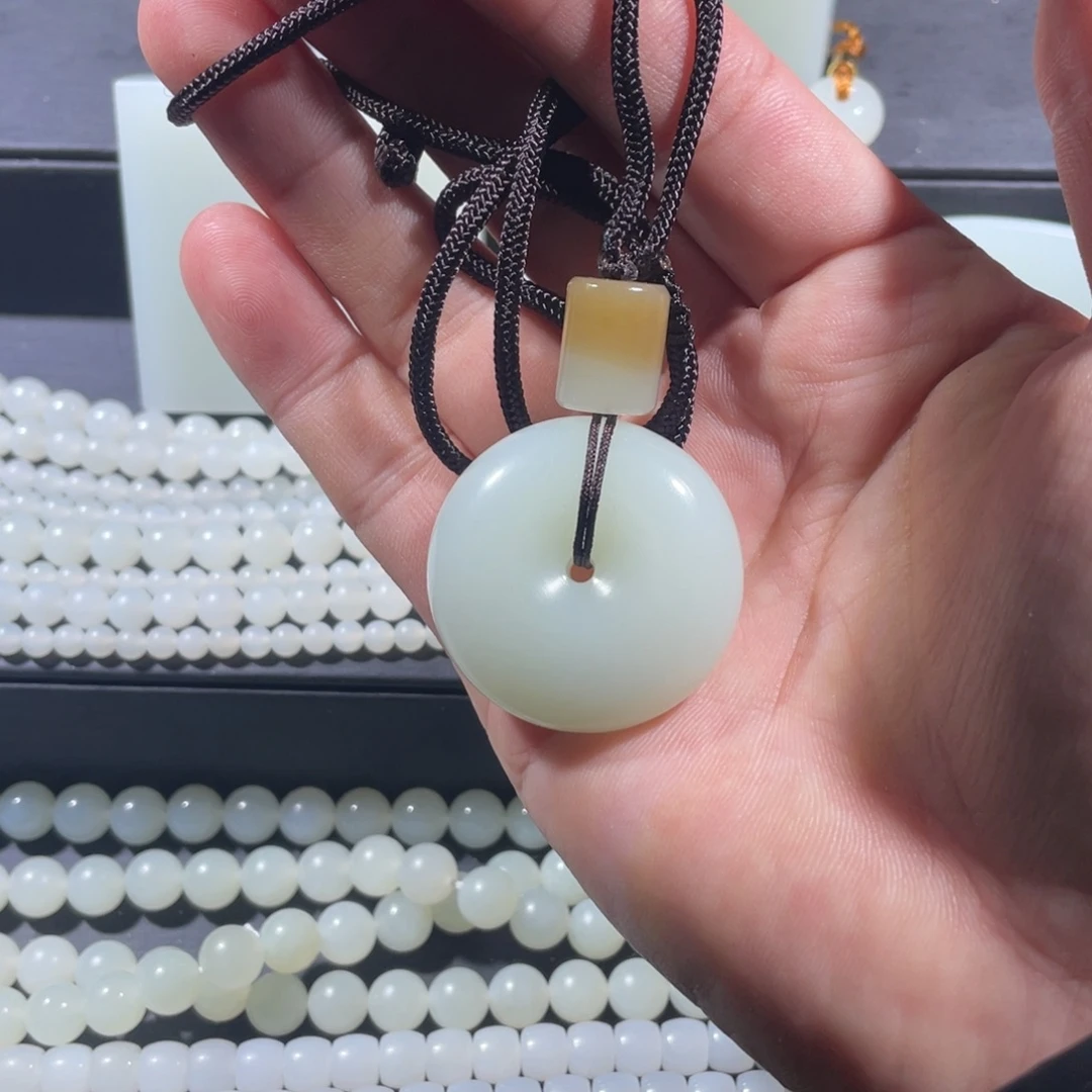 和田玉未镶嵌吊坠(不含链)平安扣