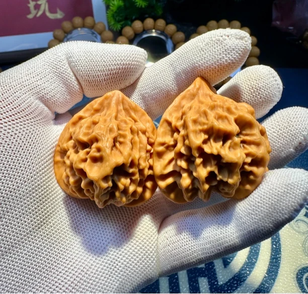 原生态机刷帝王王勇官帽文玩核桃已打底适合盘玩