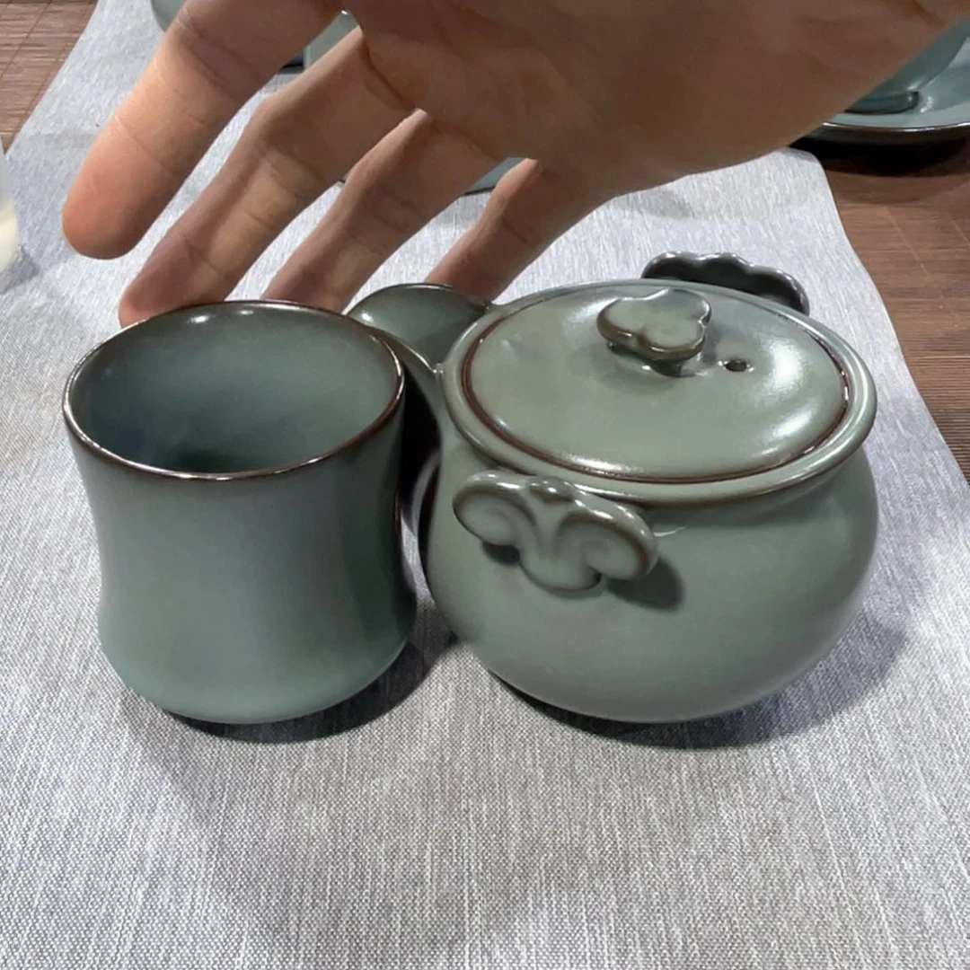 瓷片小微瑕。。。。。。。。。。。