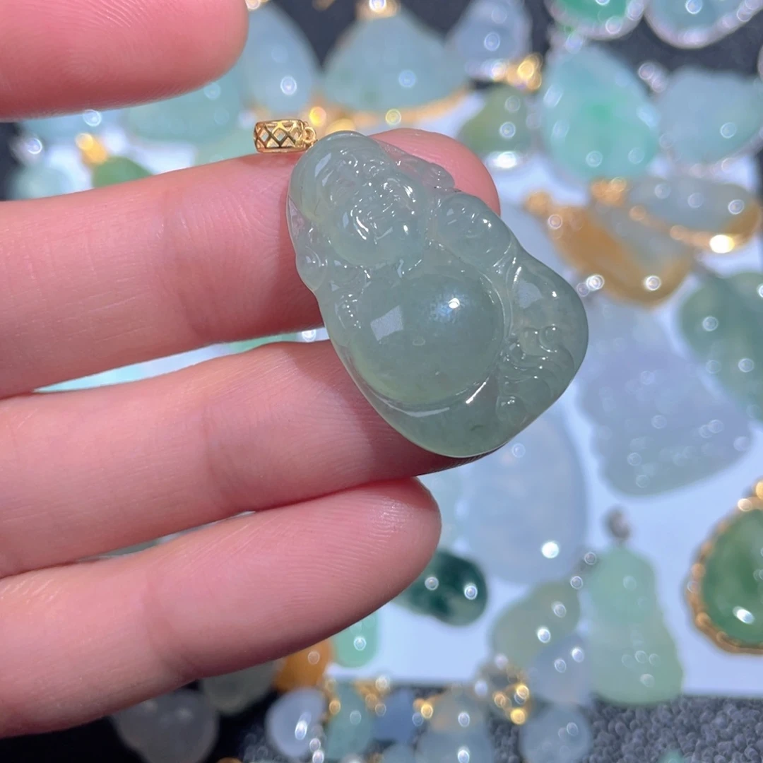 翡翠颈饰18K金镶嵌翡翠