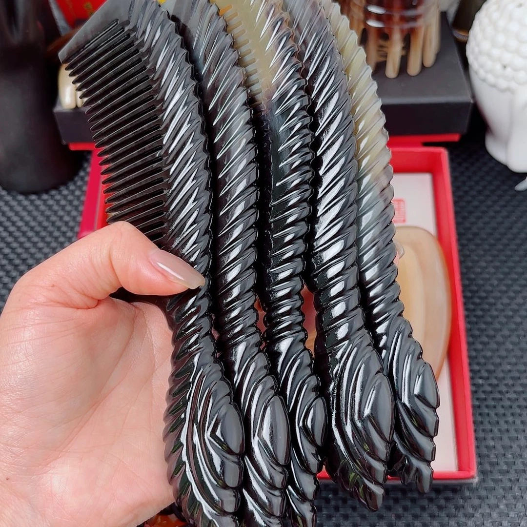 纯手工制作纯牛角梳子