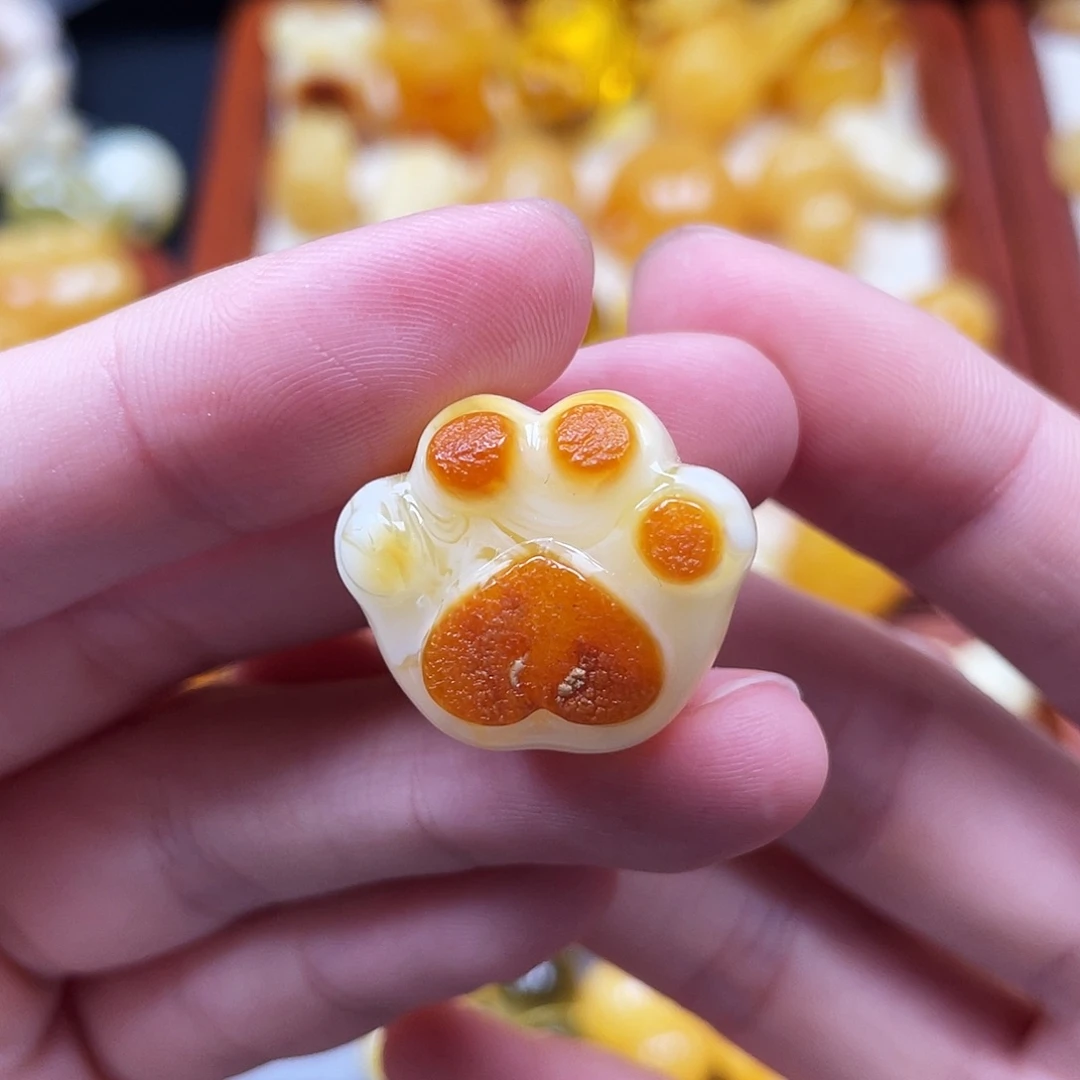 琥珀未镶嵌珠宝奇石