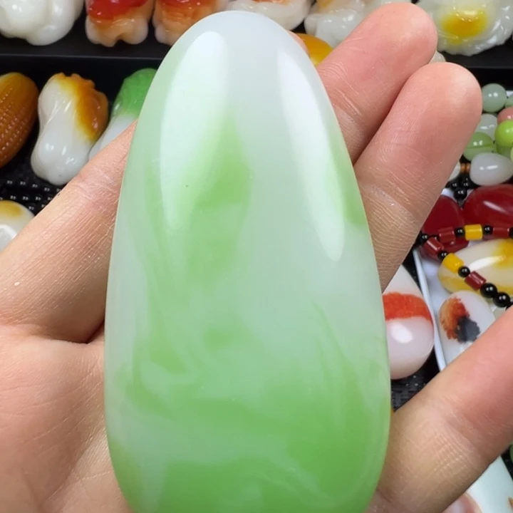 新疆戈壁五彩石金丝