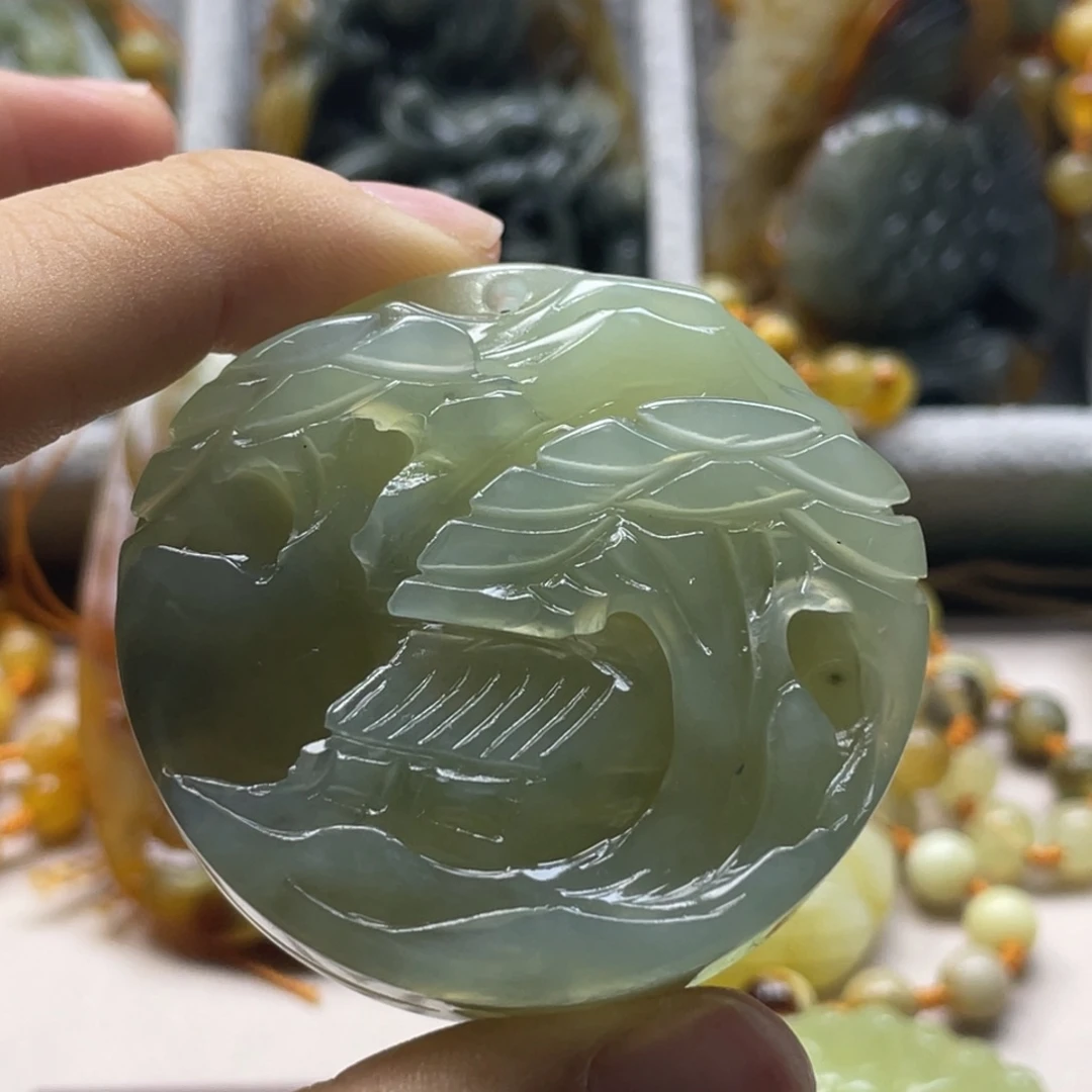 蛇纹石玉颈饰未镶嵌