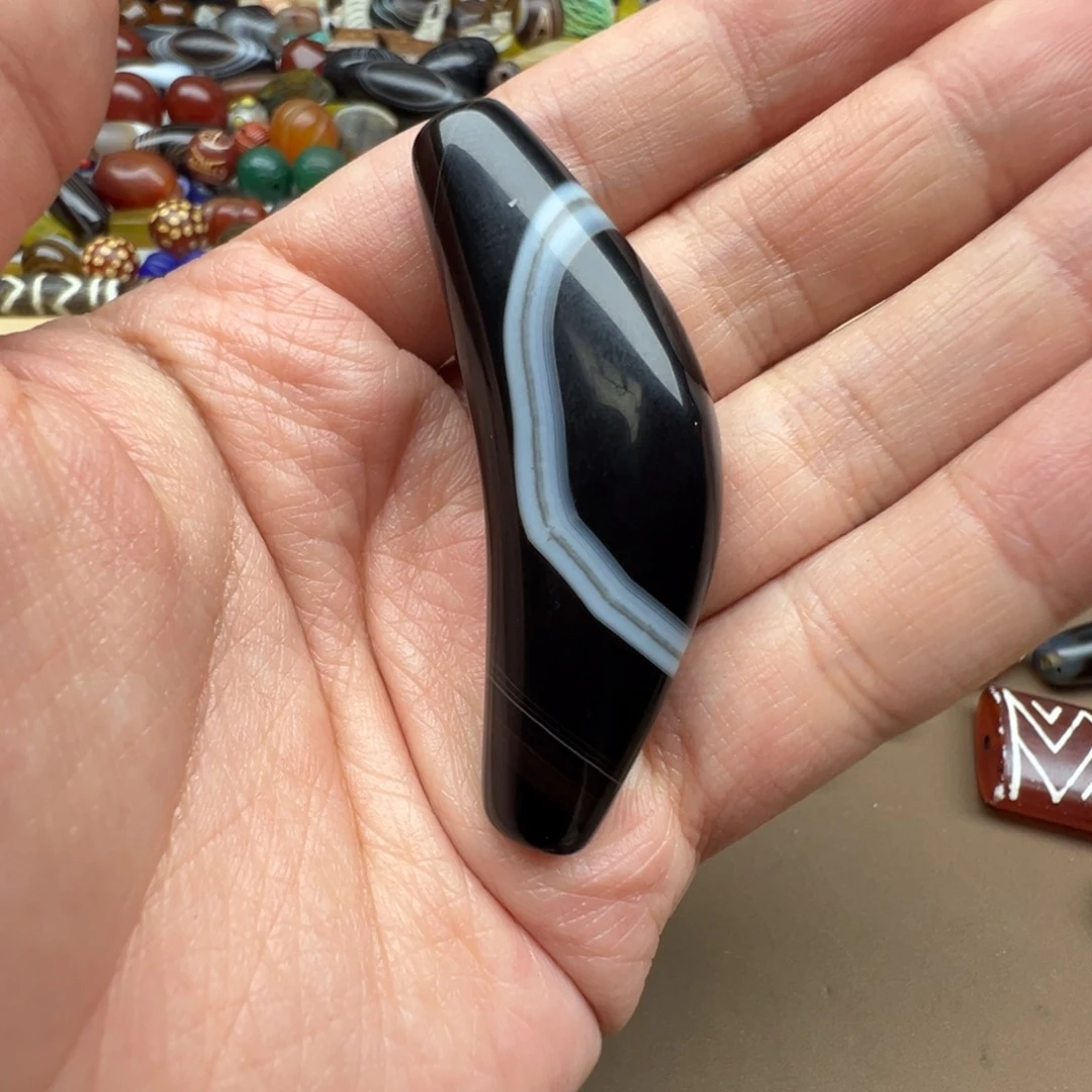 火***夫玛瑙/玉髓未镶嵌珠宝半成品