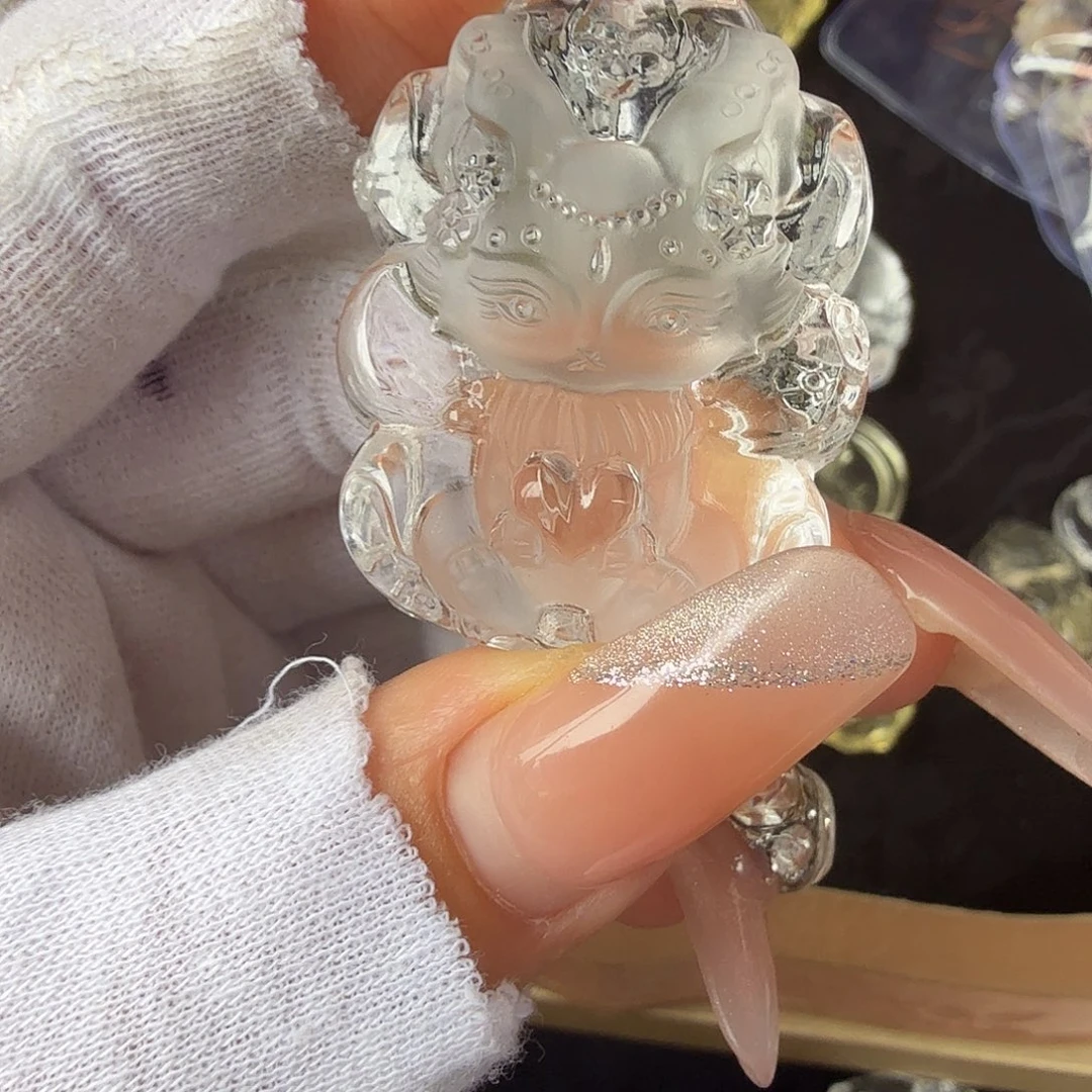 未镶嵌水晶大型摆件（非配饰）文**瑾