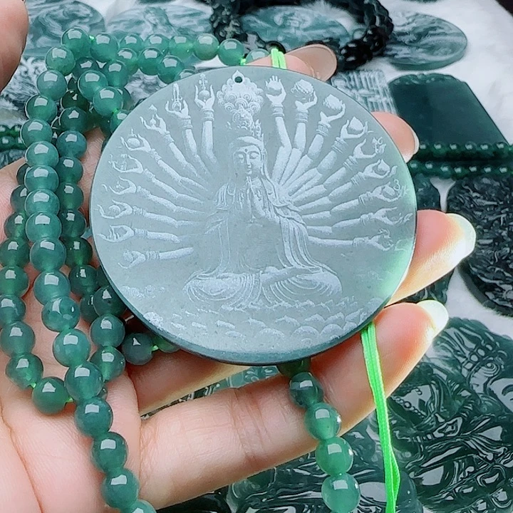 翡翠未镶嵌颈饰多样性发货天然的A货翡翠
