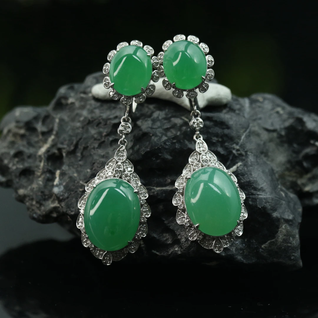 FC24天然缅甸翡翠A货18k绿蛋面耳扣/200187/保利厦门拍卖