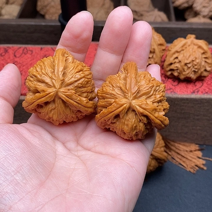 寧***ྋ把件文玩核桃白奔