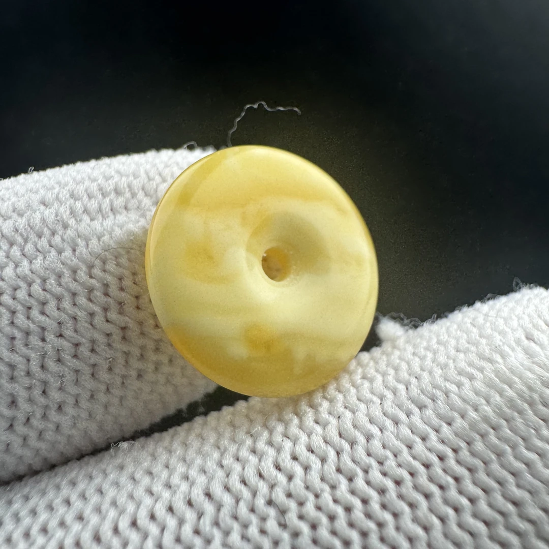 J5715天然原矿蜜蜡 扣子14.2*3.1mm支持鉴定假一罚十