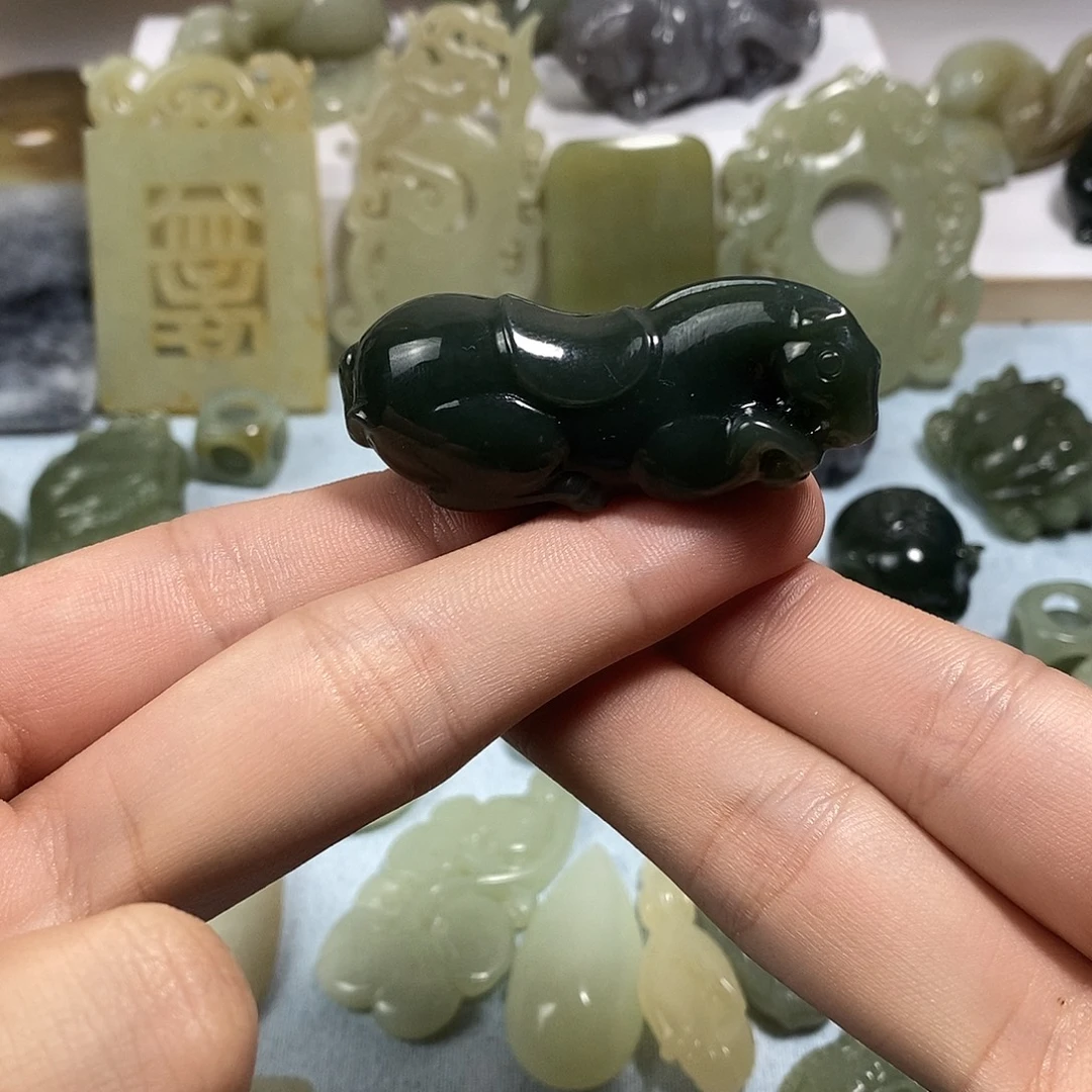 和田玉未镶嵌挂件