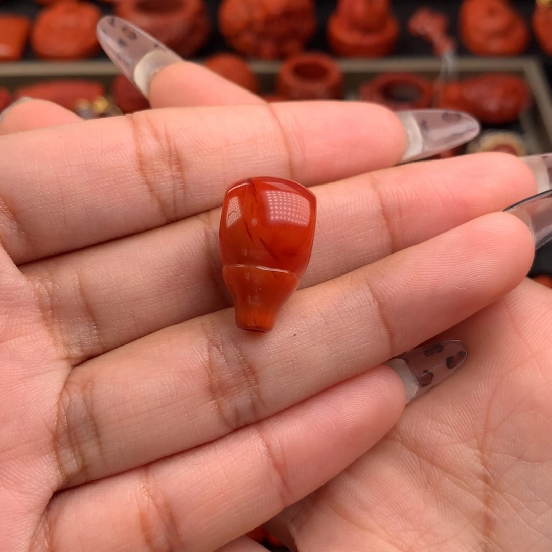 南红玛瑙柿子火焰三通12+ 带瑕未镶嵌心*