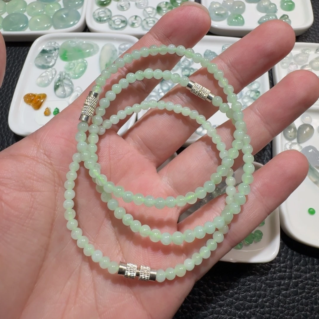 三***猪翡翠未镶嵌颈饰福利