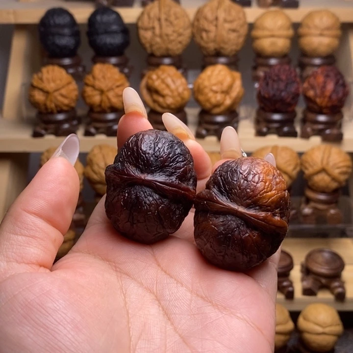 小***生文玩核桃吊坠40七彩祥云Y01