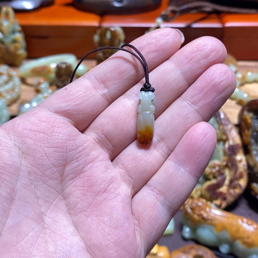 岫岩河磨玉（透闪石质玉）未镶嵌珠宝奇石