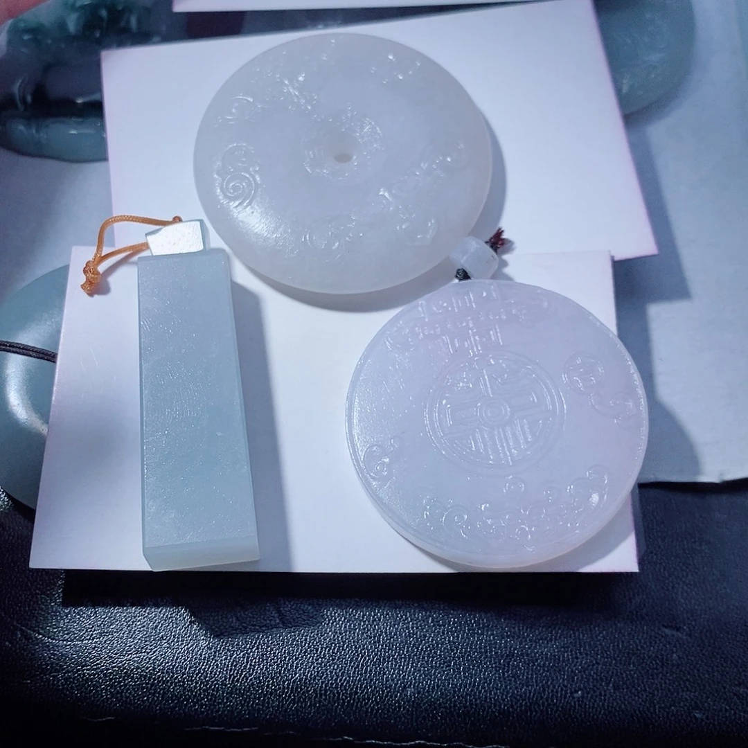 明***活未镶嵌定制翡翠翡翠