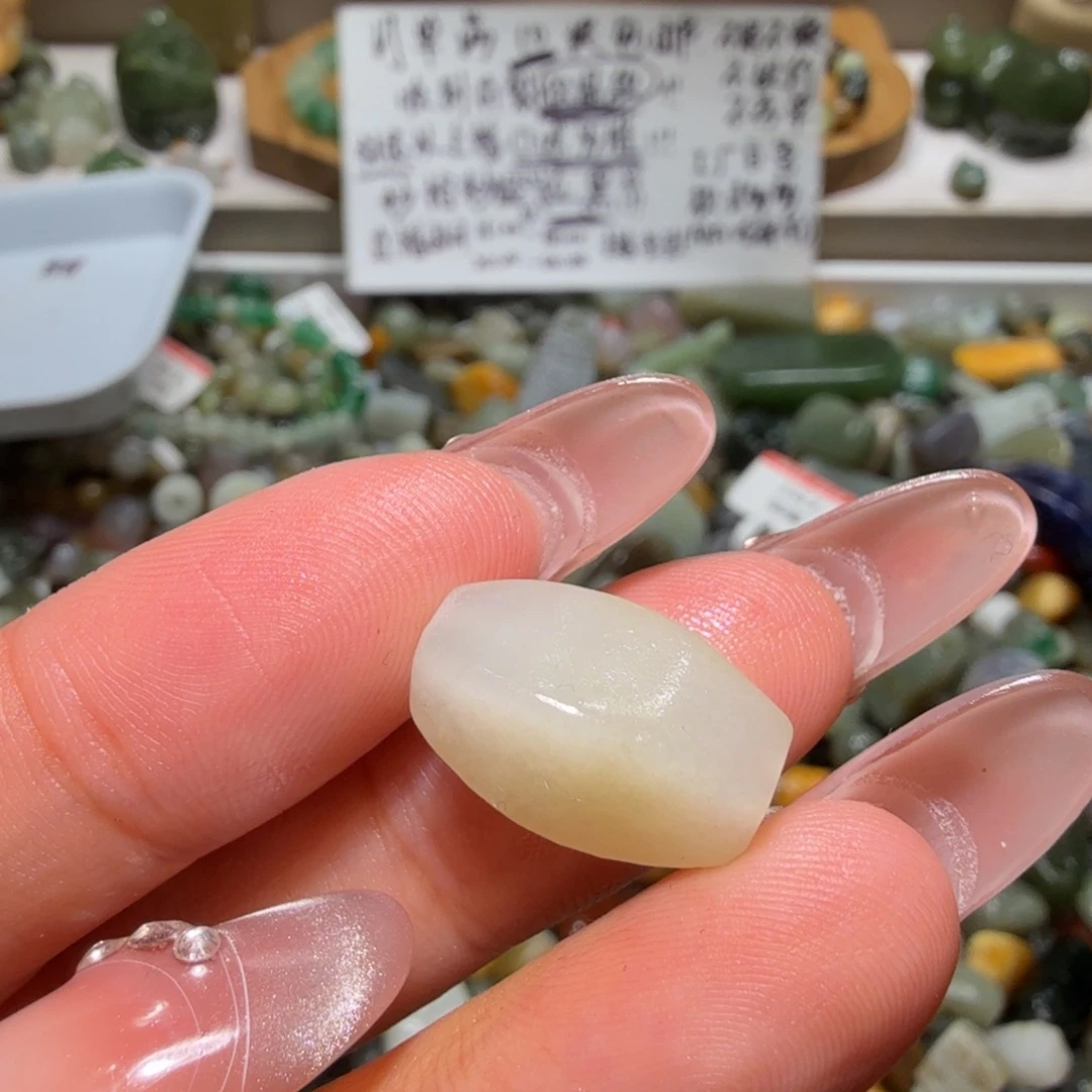 和田玉未镶嵌珠宝奇石