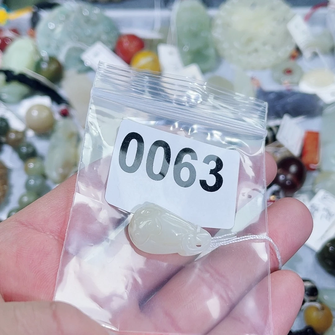 和田玉车挂未镶嵌