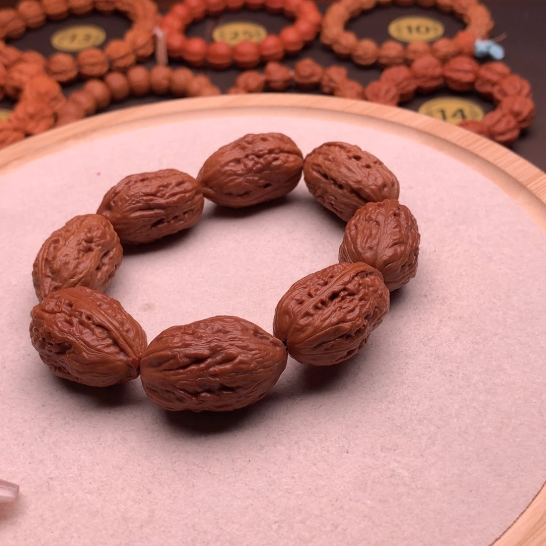 文玩核桃手串貔貅