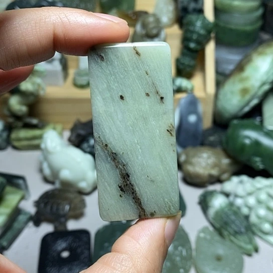 独山玉未镶嵌珠宝半成品