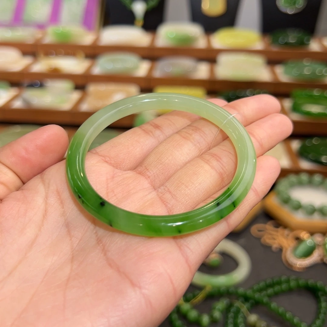 和田玉手镯未镶嵌俄碧半山半水55