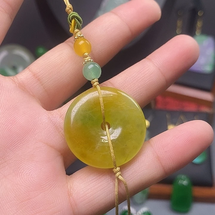 吊坠(赠链)未镶嵌翡翠