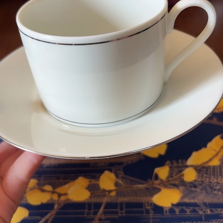 11321白瓷柱口咖啡杯