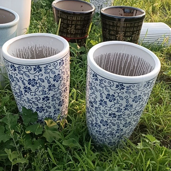 瑕疵花盆一对青花瓷