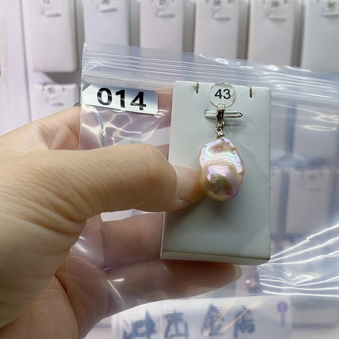 淡水珍珠合金颈饰