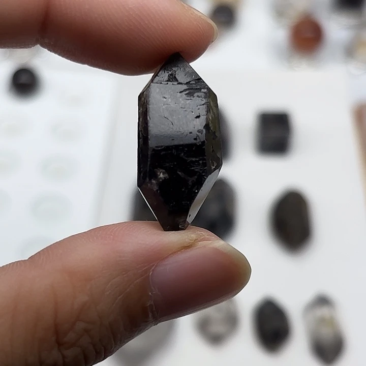 幽***t水晶颈饰未镶嵌黑武士闪灵钻