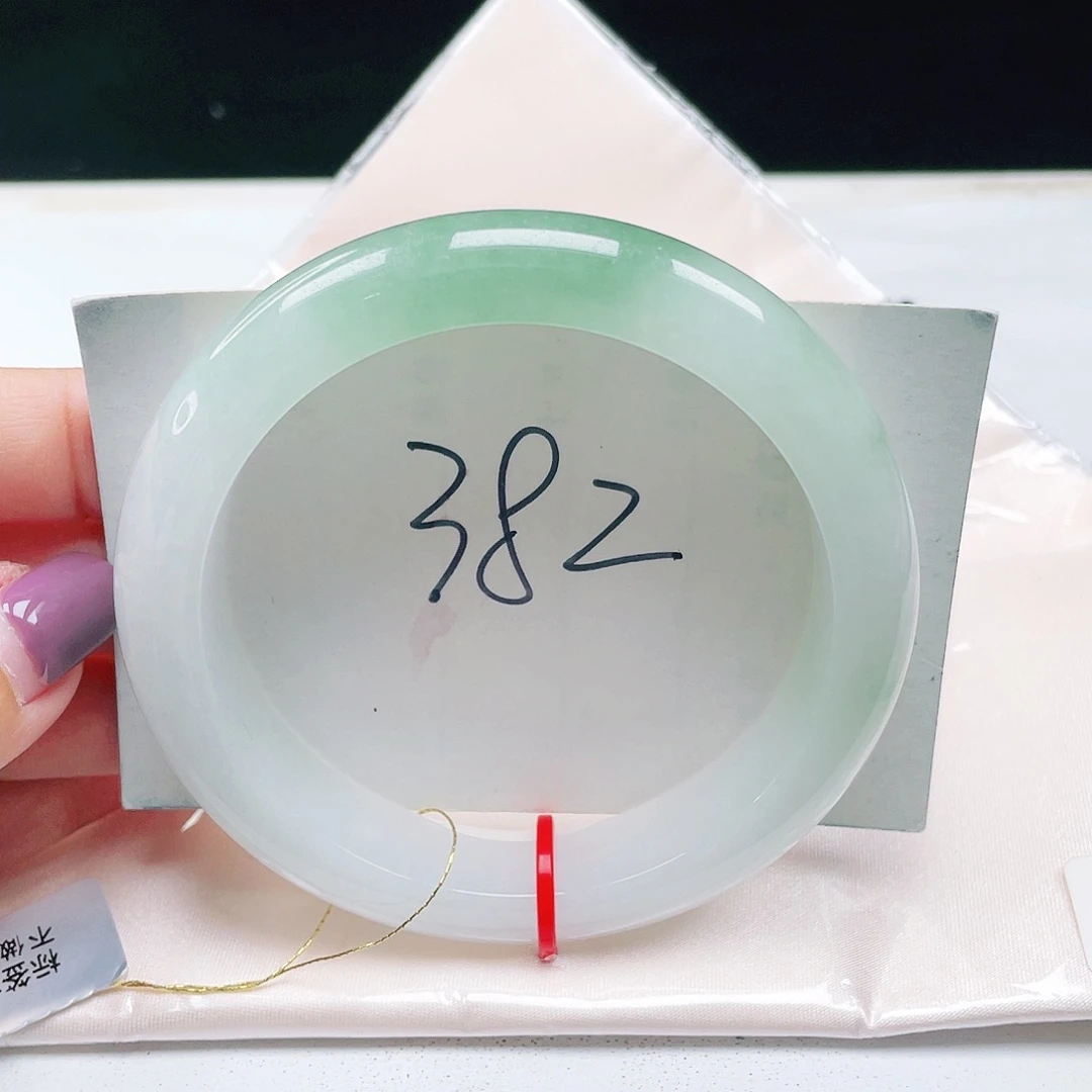 翡翠未镶嵌手镯缅甸翡翠61+