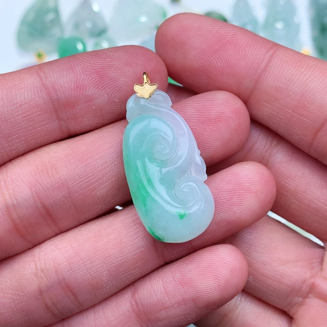 翡翠吊坠(不含链)18K金镶嵌