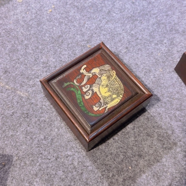 贡木抽拉盒得得得得得