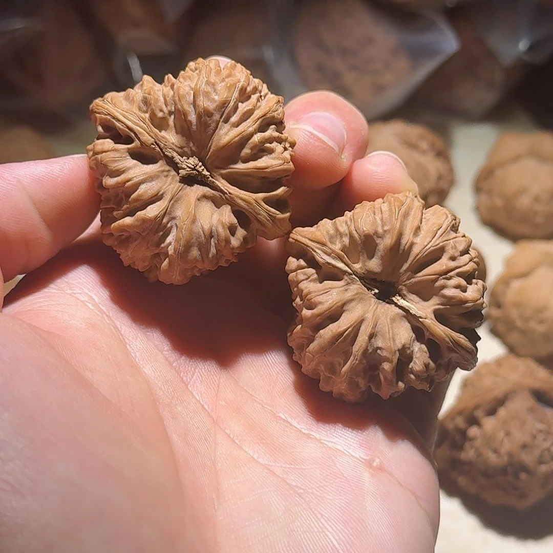 文玩核桃吊坠凹底货头