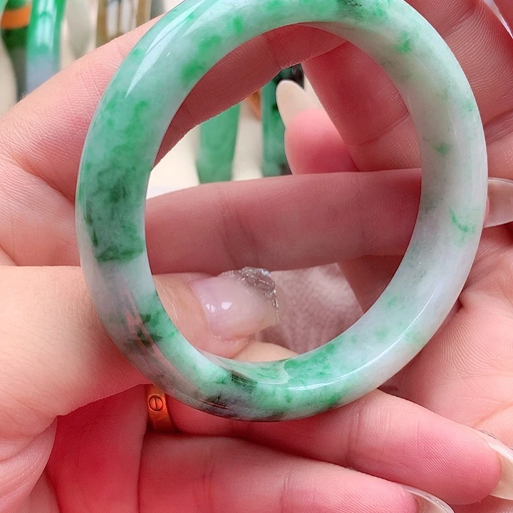 翡翠未镶嵌手镯翡翠手镯