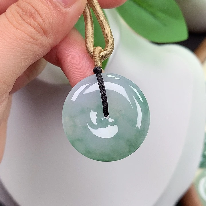 颈饰未镶嵌翡翠平安扣 27.9x4.8mm